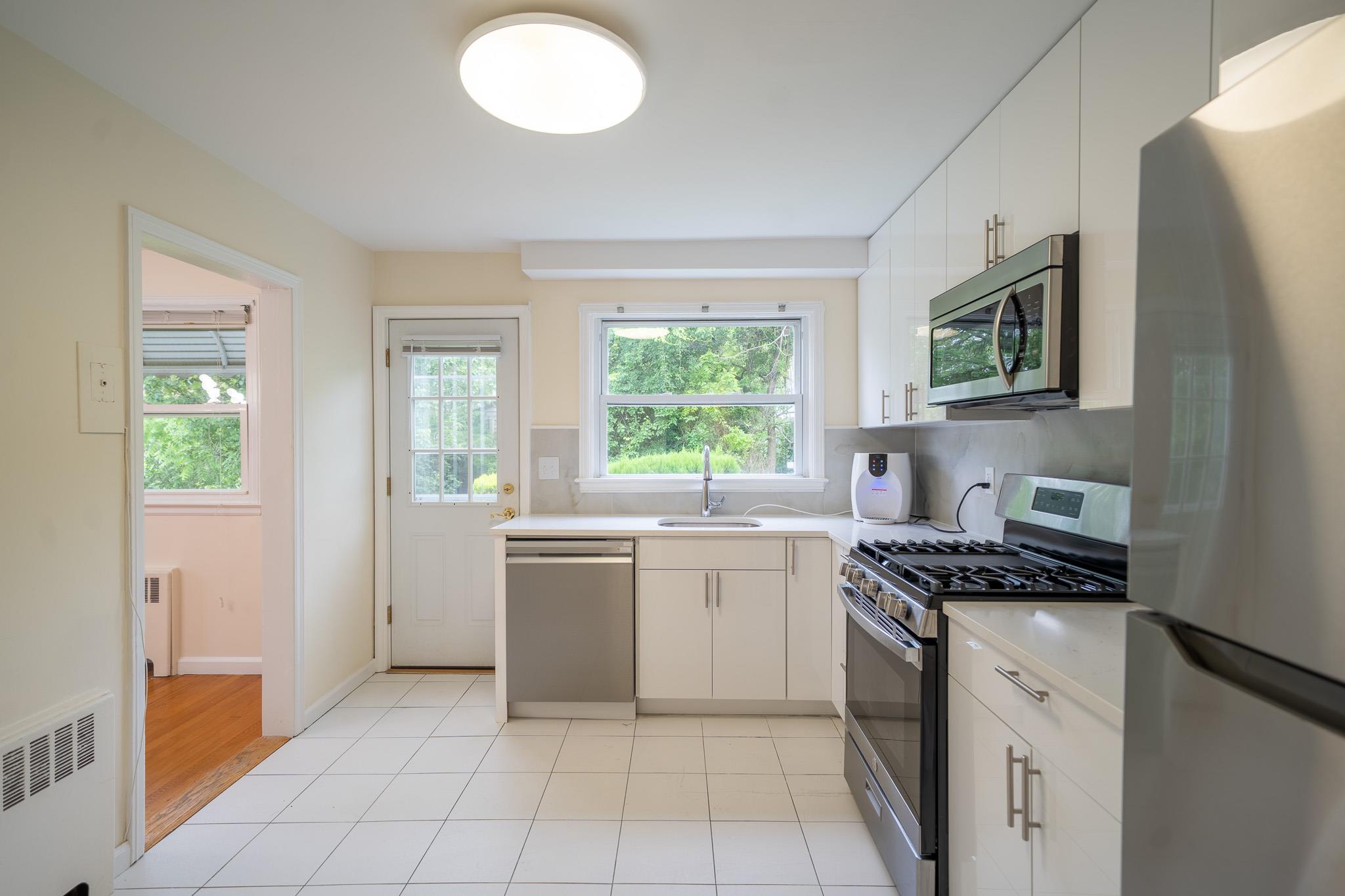 2 John Street, Greenvale, NY 11548
