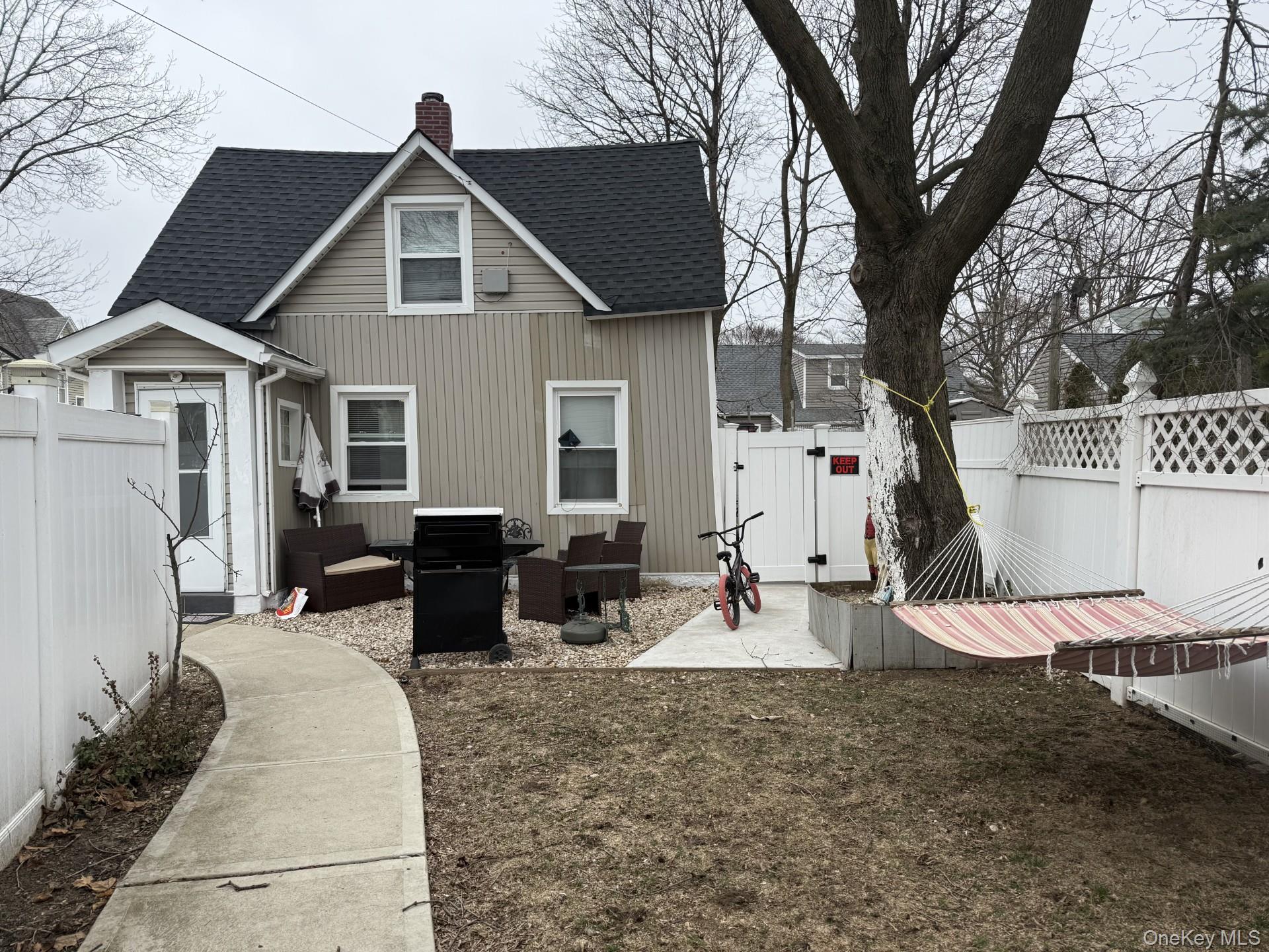 45 Lynbrook Avenue, Lynbrook, NY 11563