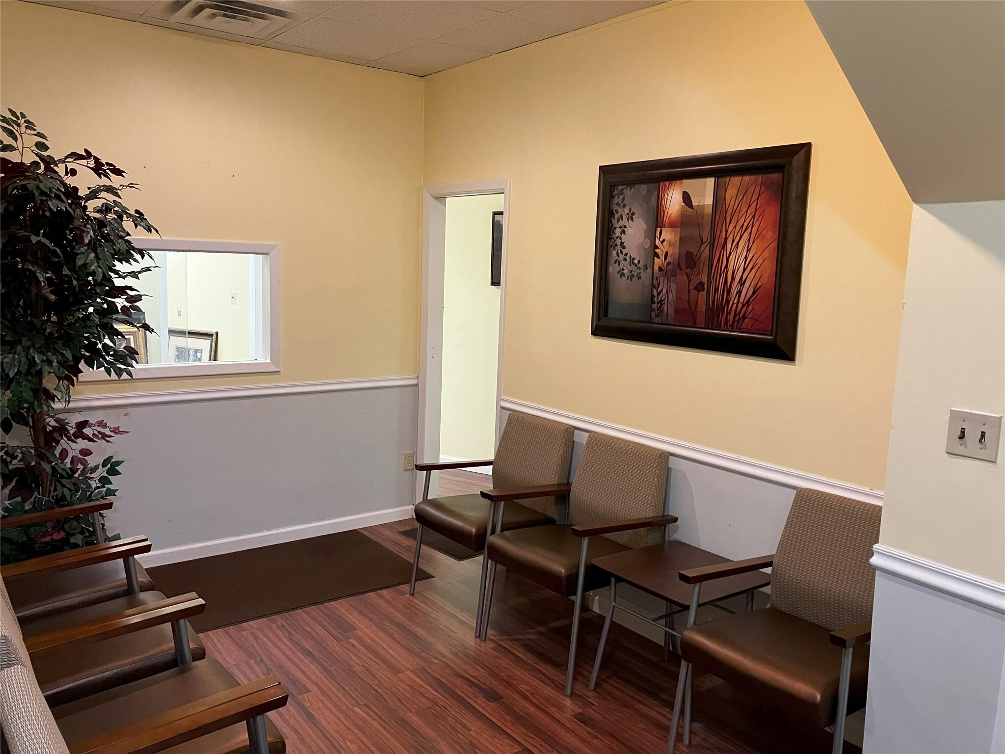 29 Glen Cove Avenue, Glen Cove, NY 11542