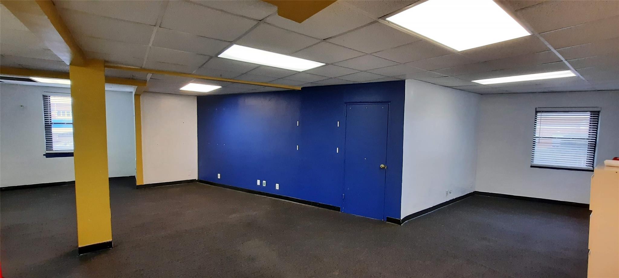 29 Glen Cove Avenue, Glen Cove, NY 11542