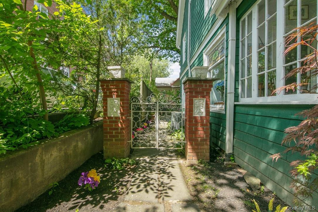 36 4th Avenue, Nyack, NY 10960