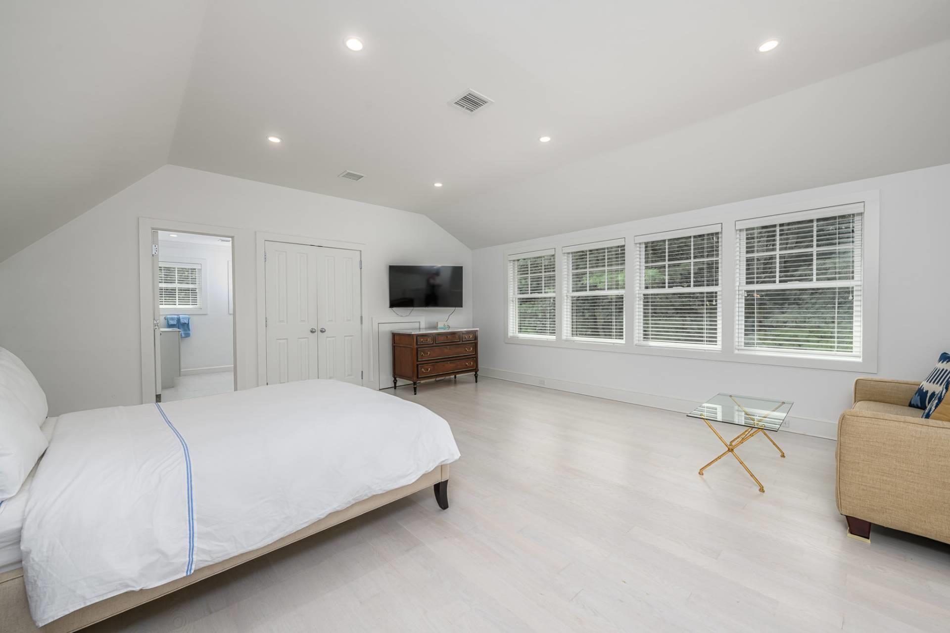 31 Fieldview Lane, East Hampton, NY 11937