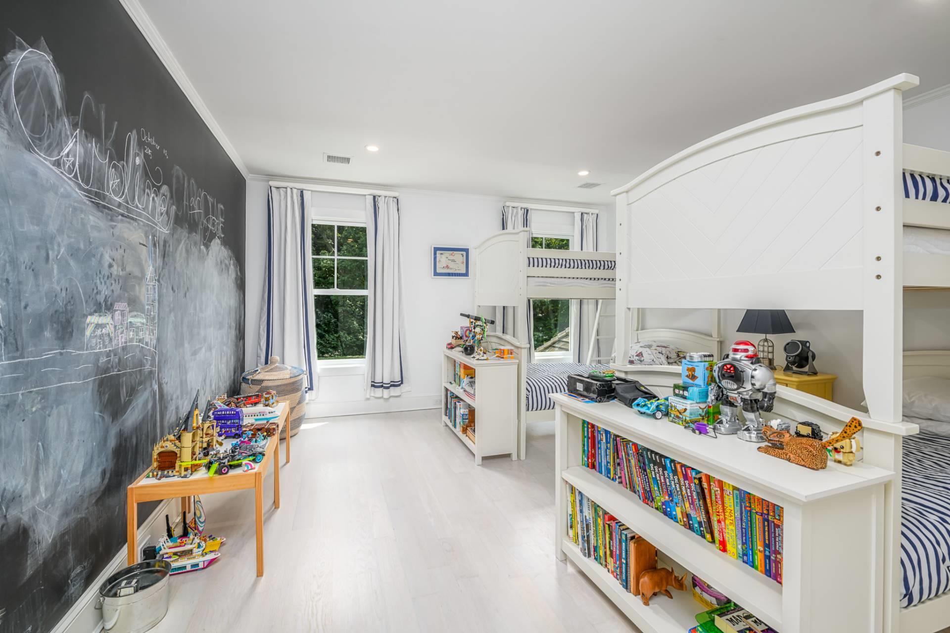 31 Fieldview Lane, East Hampton, NY 11937