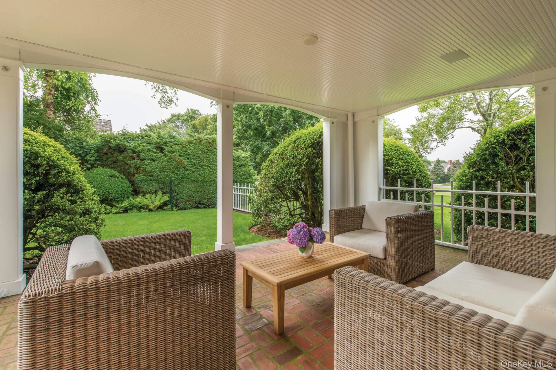 112 Egypt Lane, East Hampton, NY 11937