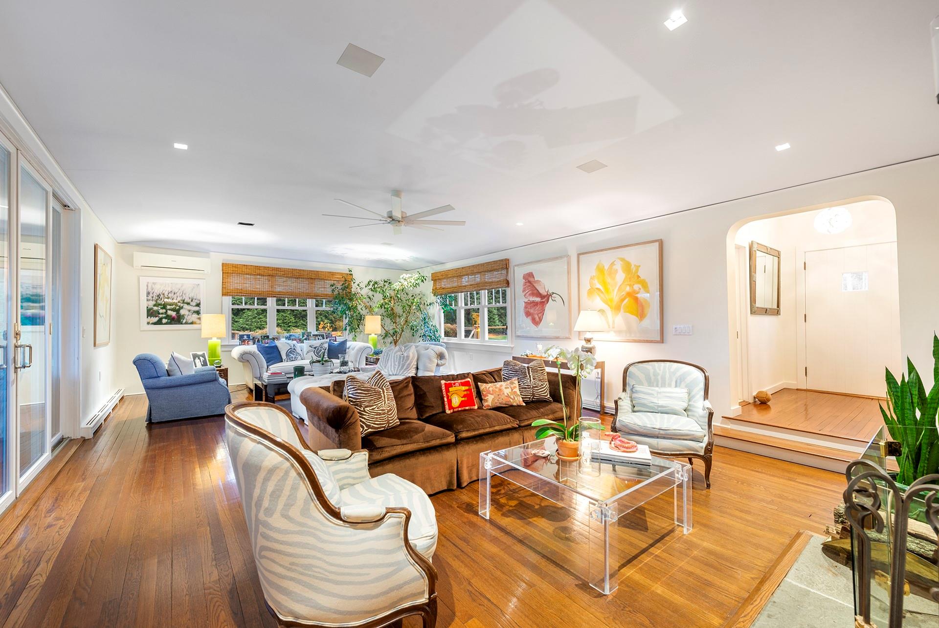 39 Homestead Road, Quiogue, NY 11978