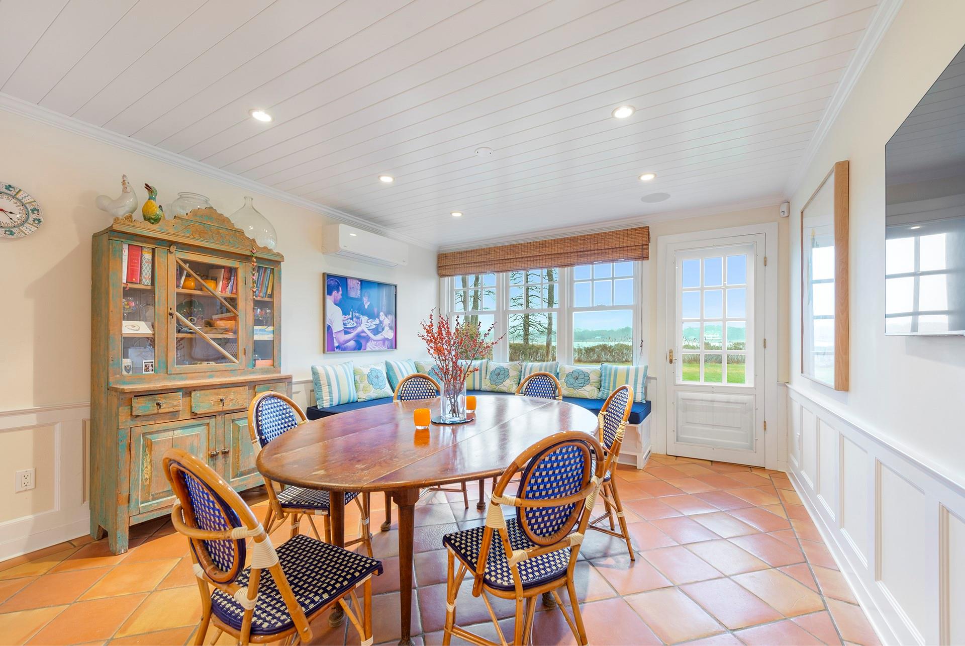 39 Homestead Road, Quiogue, NY 11978