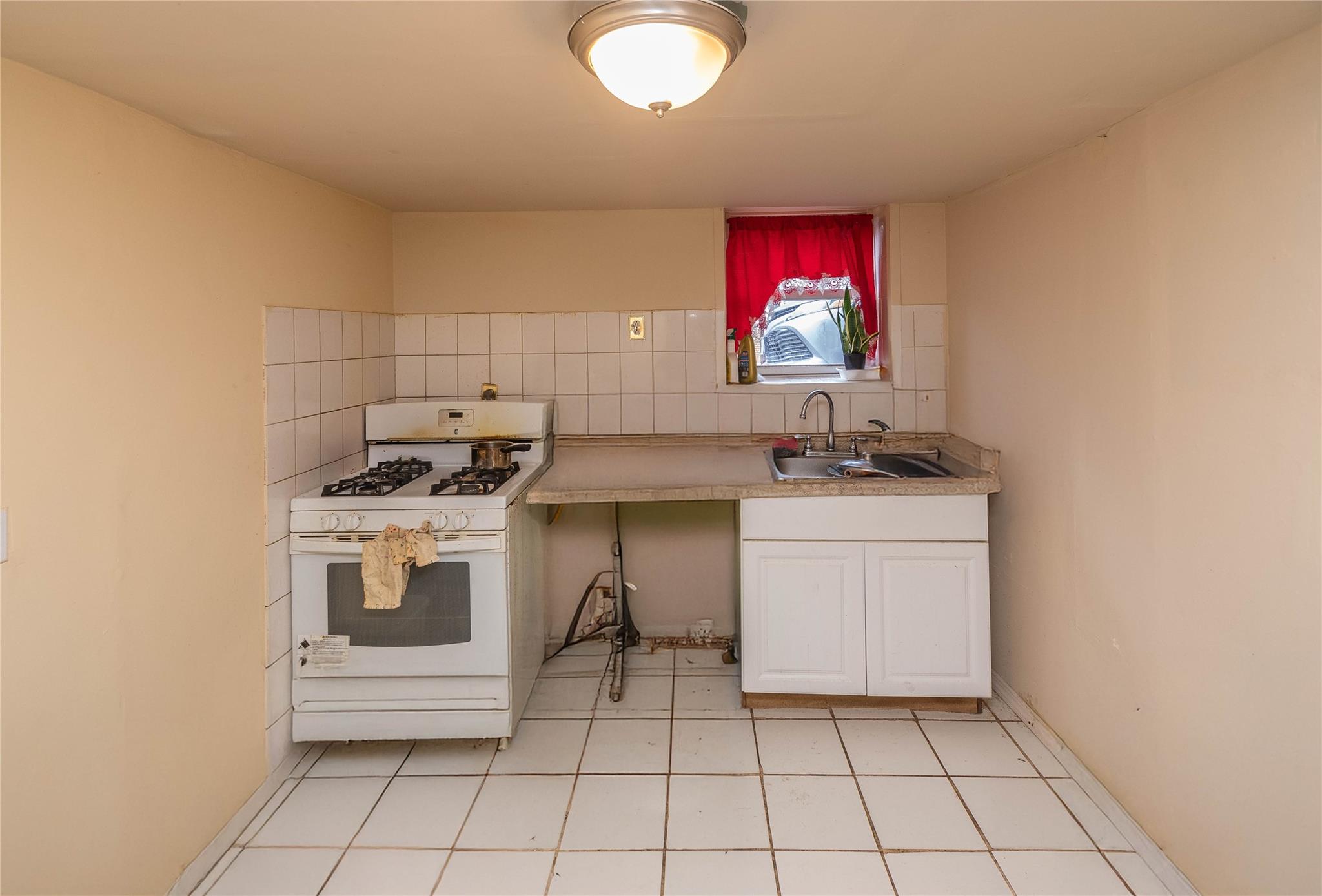96 N Cole Avenue, Spring Valley, NY 10977