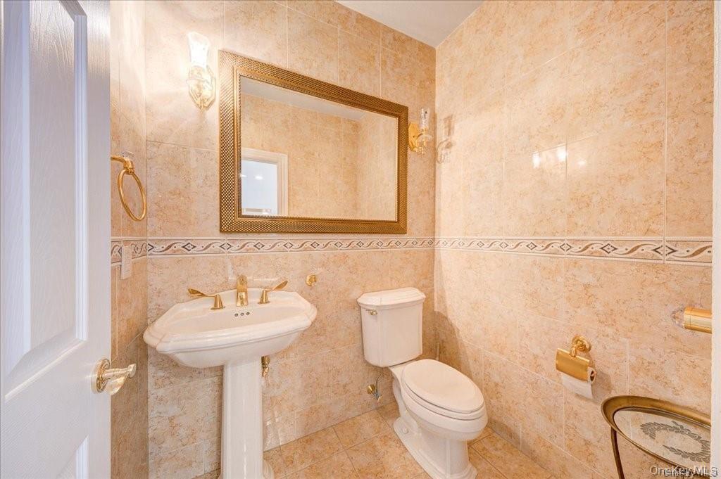 3 Bristol Drive, Middletown, NY 10941