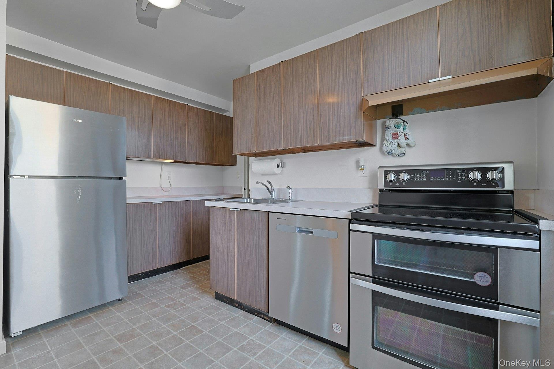 12 Old Mamaroneck Road # 7k, White Plains, NY 10605