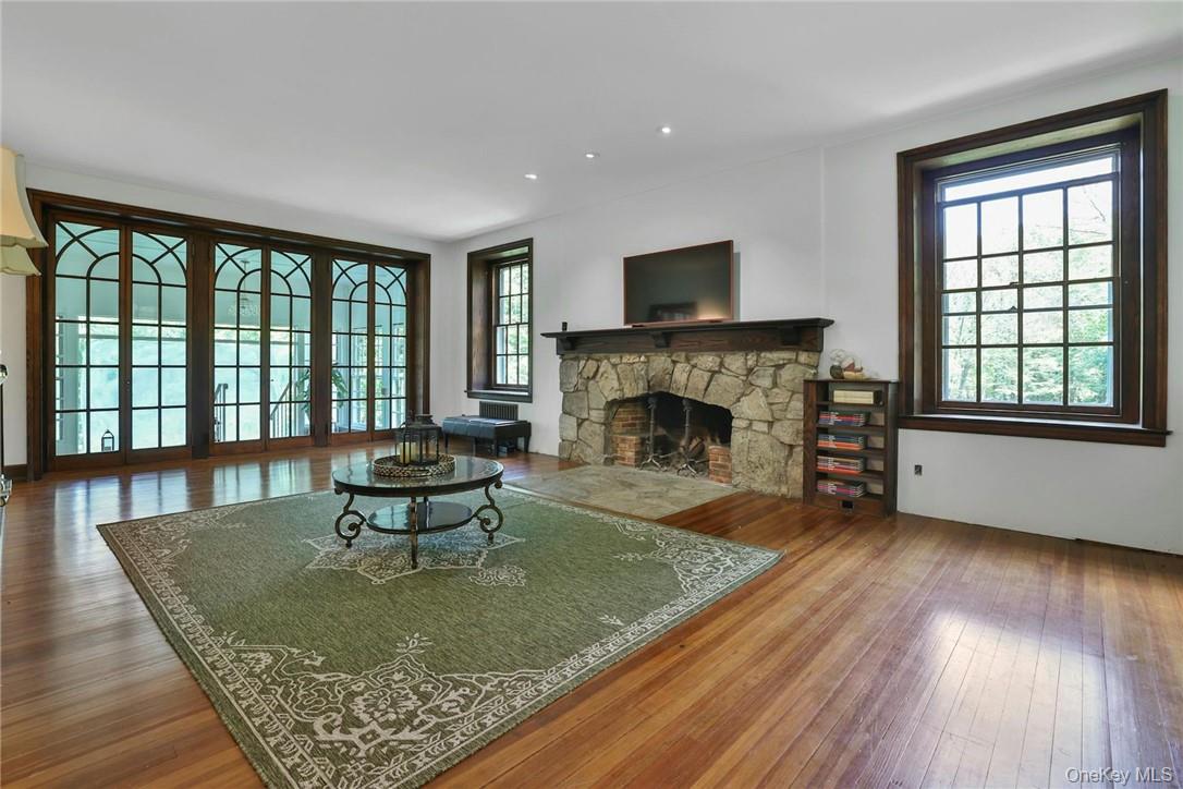 23 Maple Road, Cornwall On Hudson, NY 12520