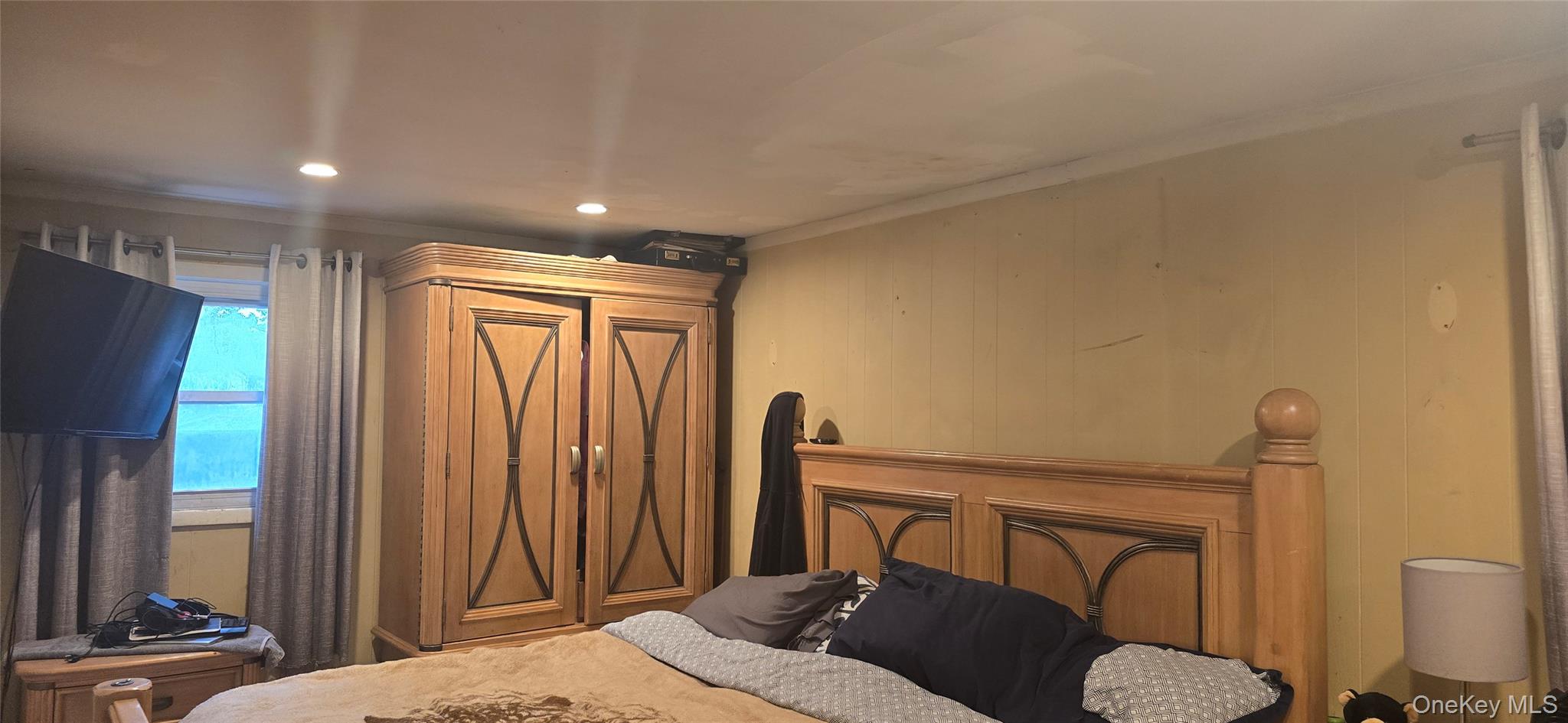 16 Sagewood Drive, Shirley, NY 11967