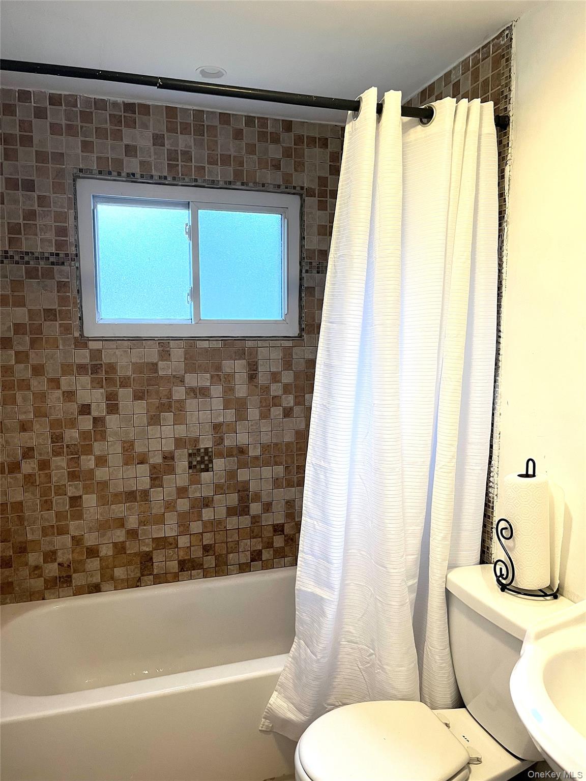 16 Sagewood Drive, Shirley, NY 11967