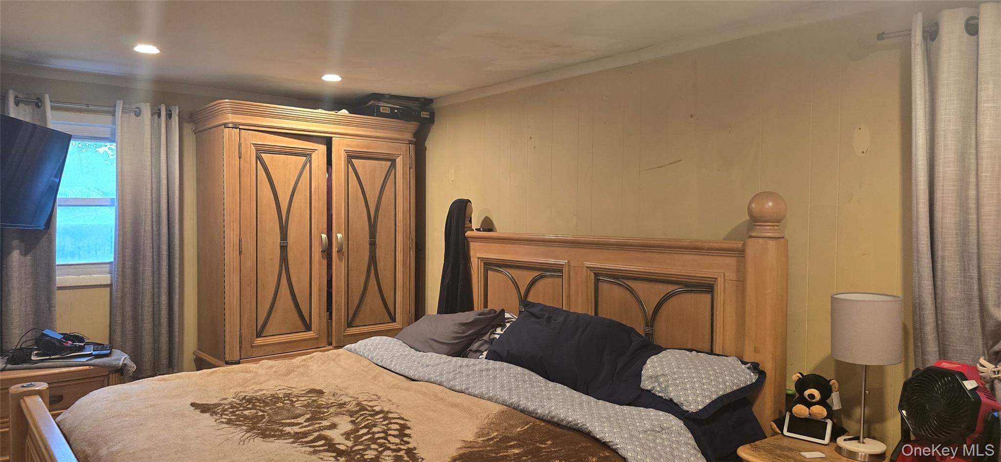 16 Sagewood Drive, Shirley, NY 11967