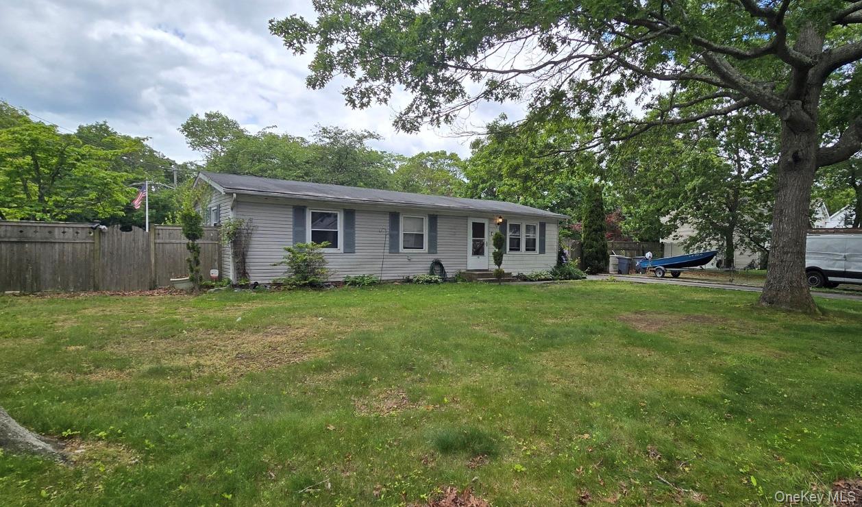 16 Sagewood Drive, Shirley, NY 11967