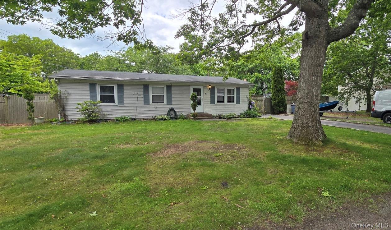 16 Sagewood Drive, Shirley, NY 11967