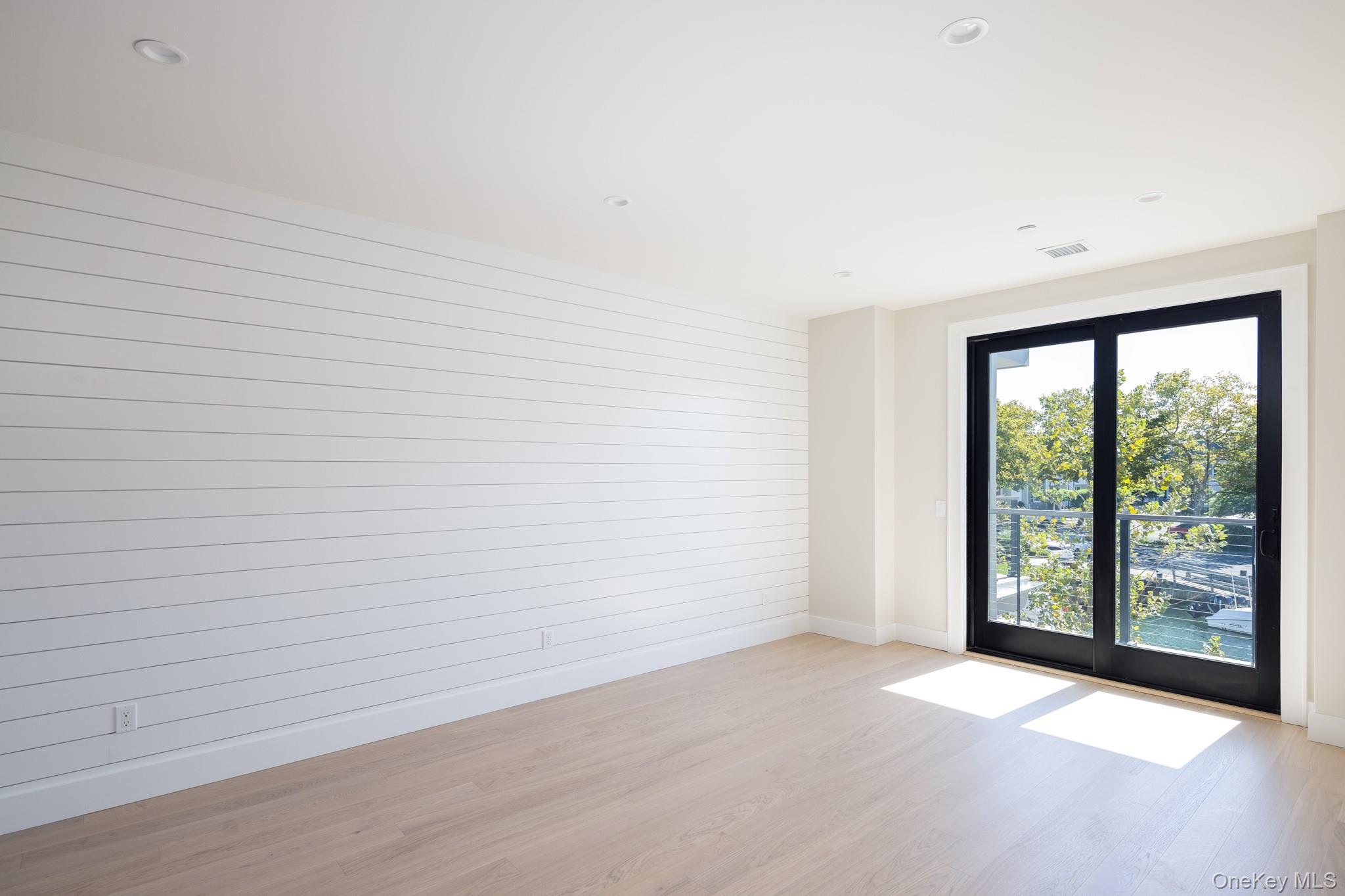 123 Sterling Avenue # 8, Greenport, NY 11944