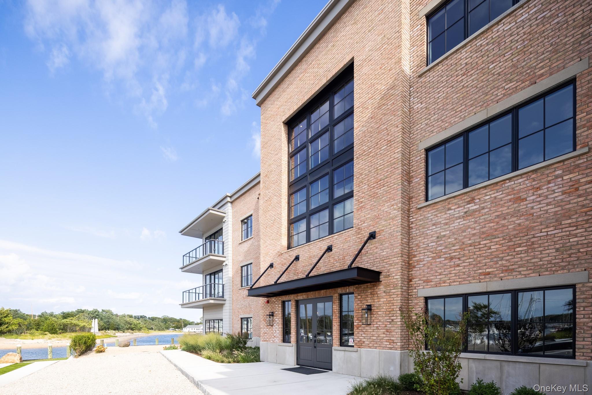 123 Sterling Avenue # 8, Greenport, NY 11944