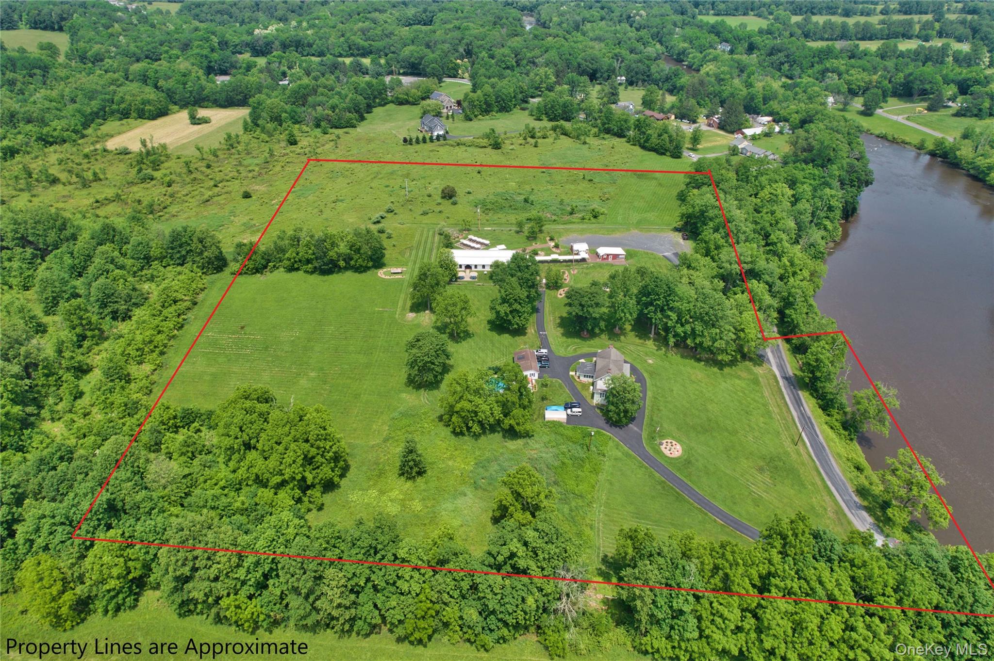 69 Lippincott Road, Wallkill, NY 12589