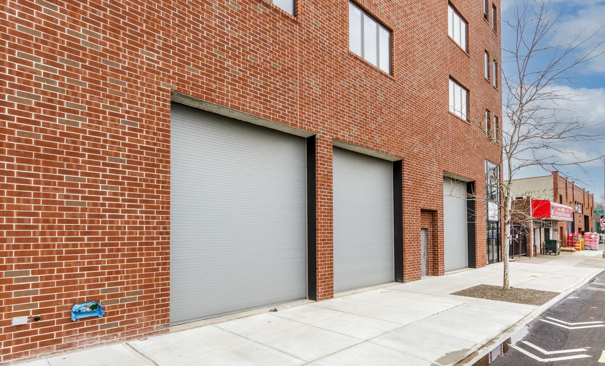 31-25 20th Avenue, Astoria, NY 11105