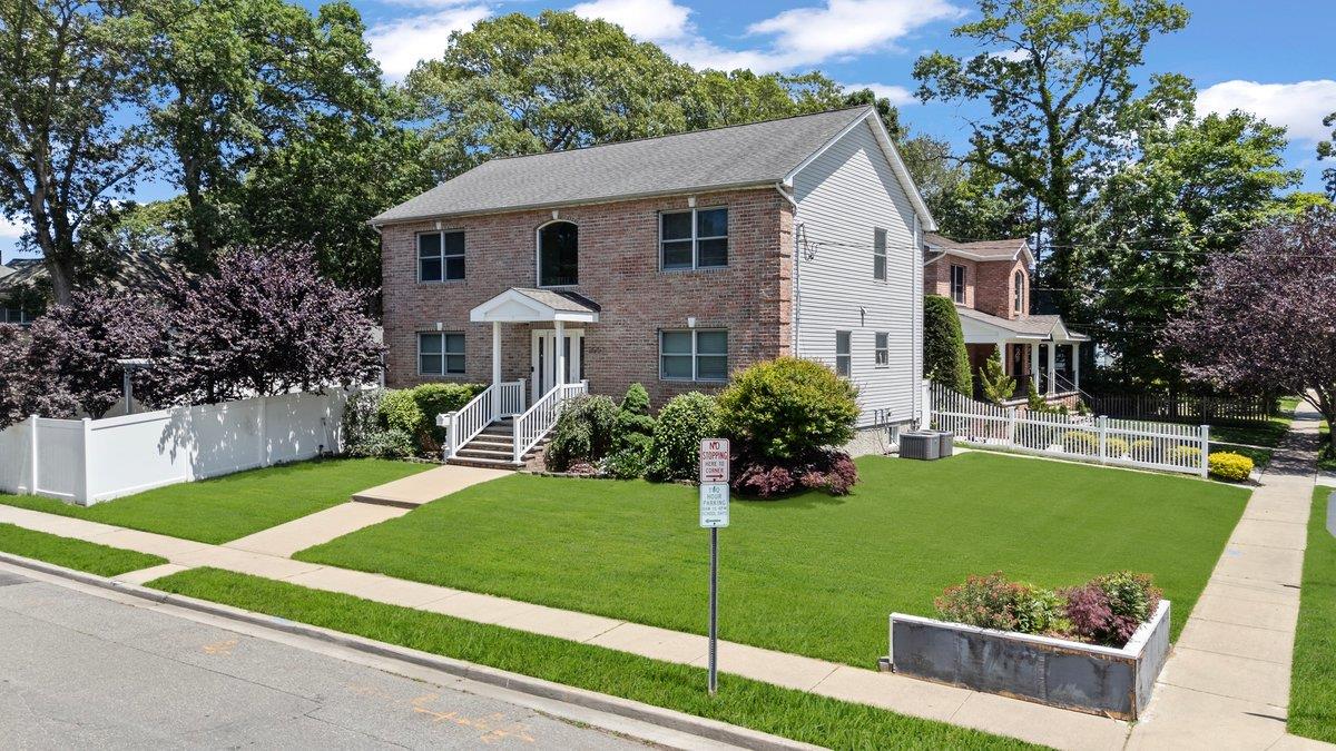 2007 Brook Place, Bellmore, NY 11710