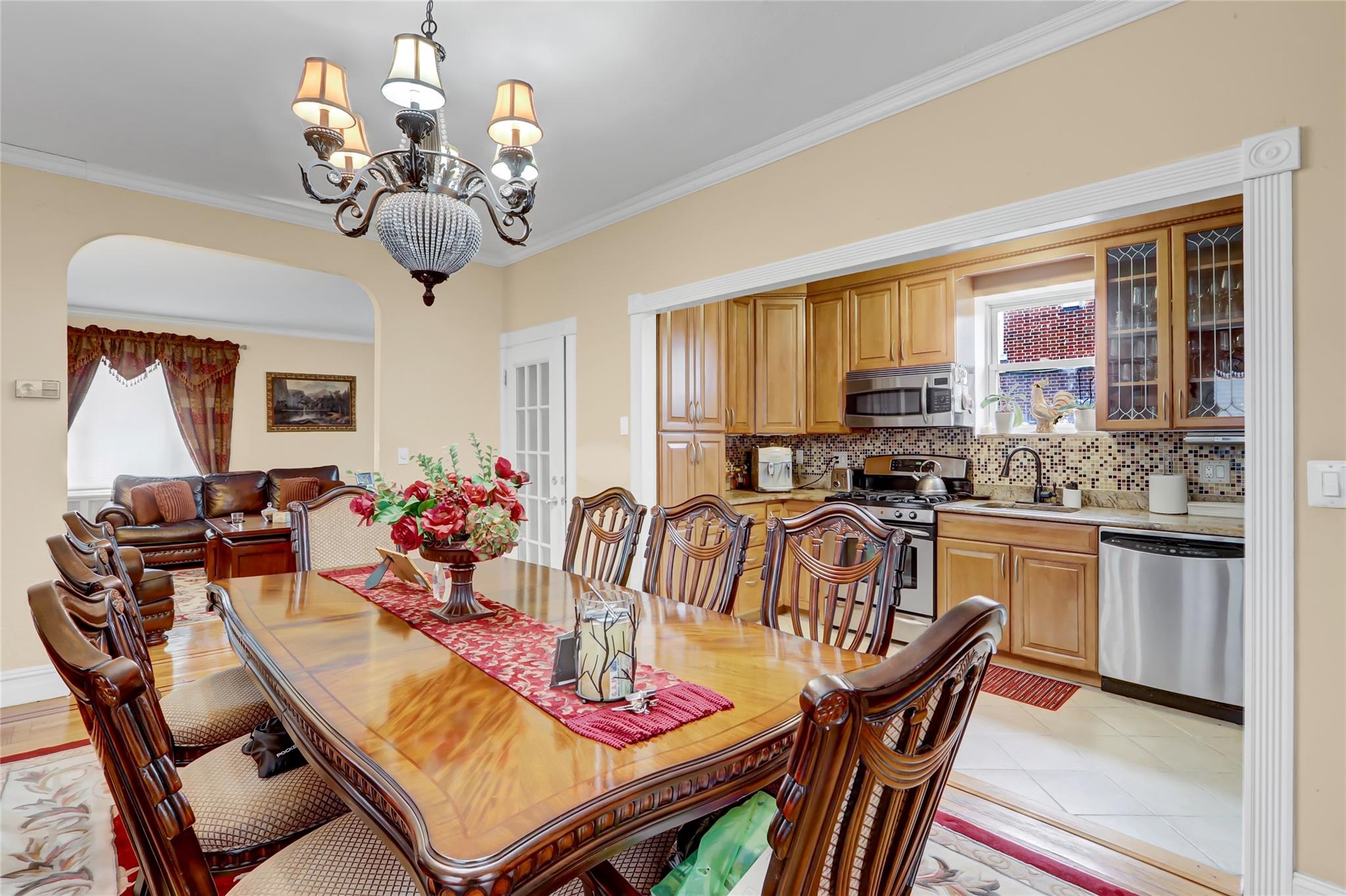 2445 Yates Avenue, Bronx, NY 10469