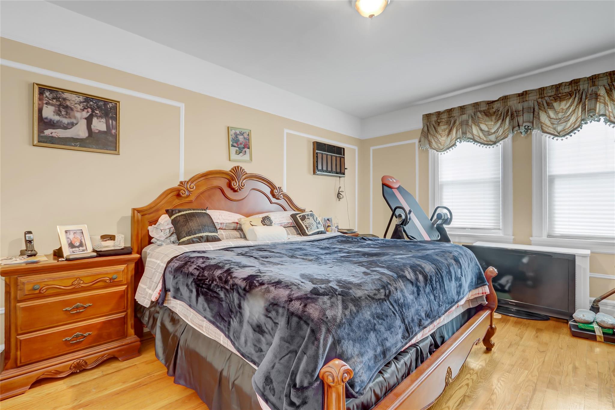 2445 Yates Avenue, Bronx, NY 10469