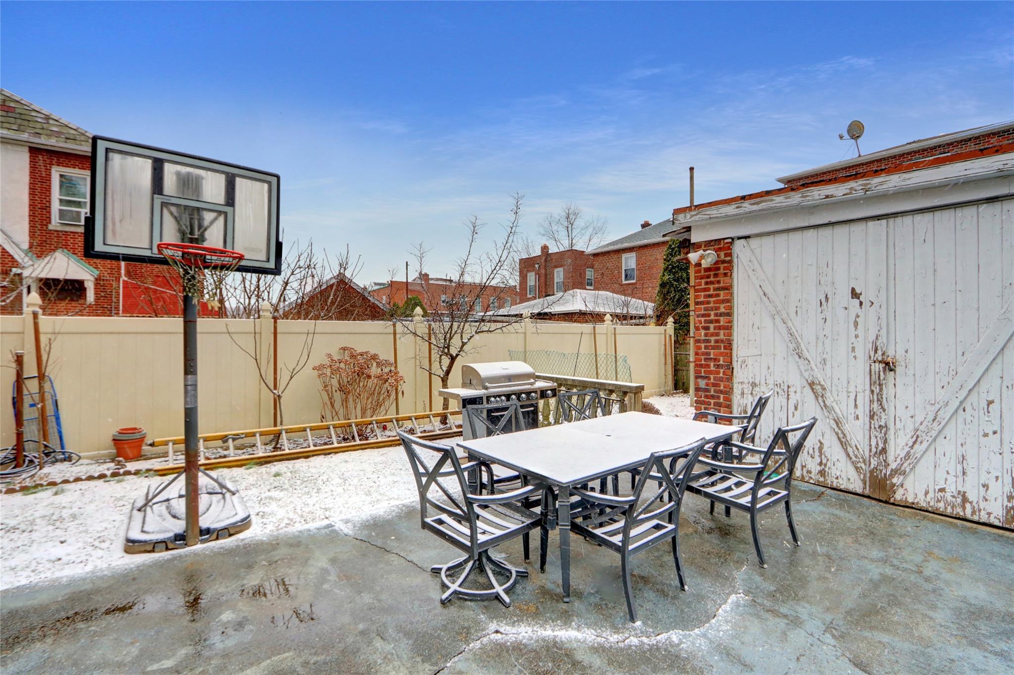 2445 Yates Avenue, Bronx, NY 10469