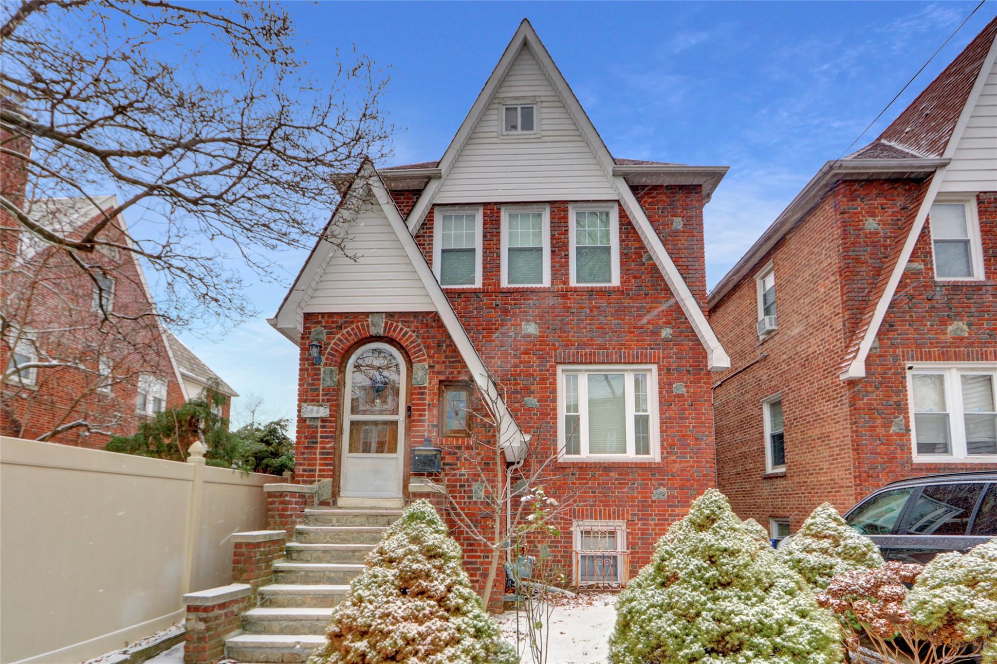 2445 Yates Avenue, Bronx, NY 10469