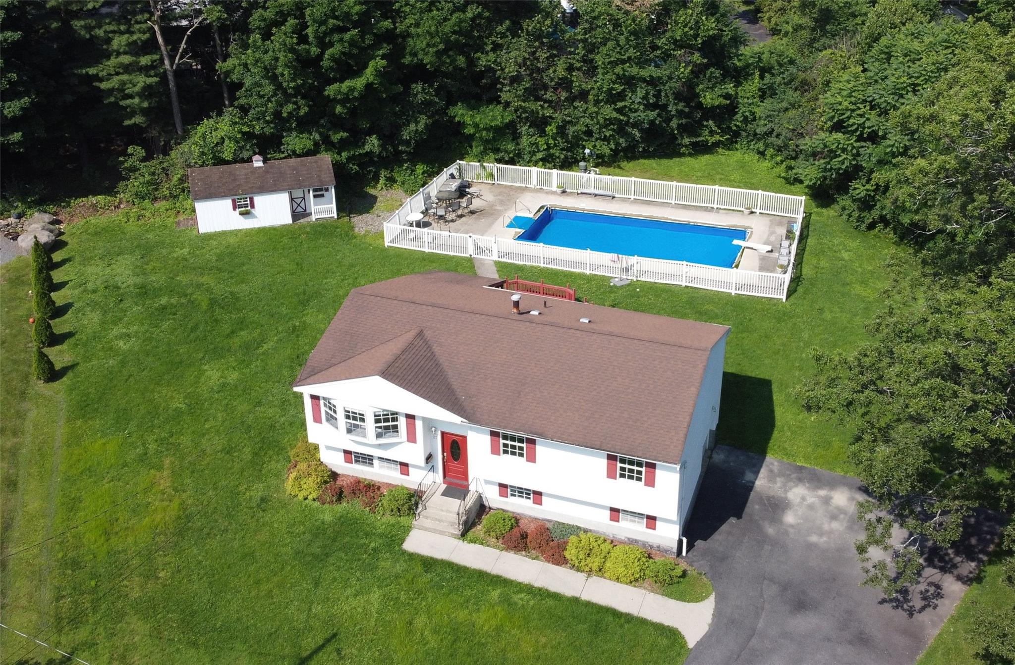 27 Rose Hill Park, Cornwall, NY 12518