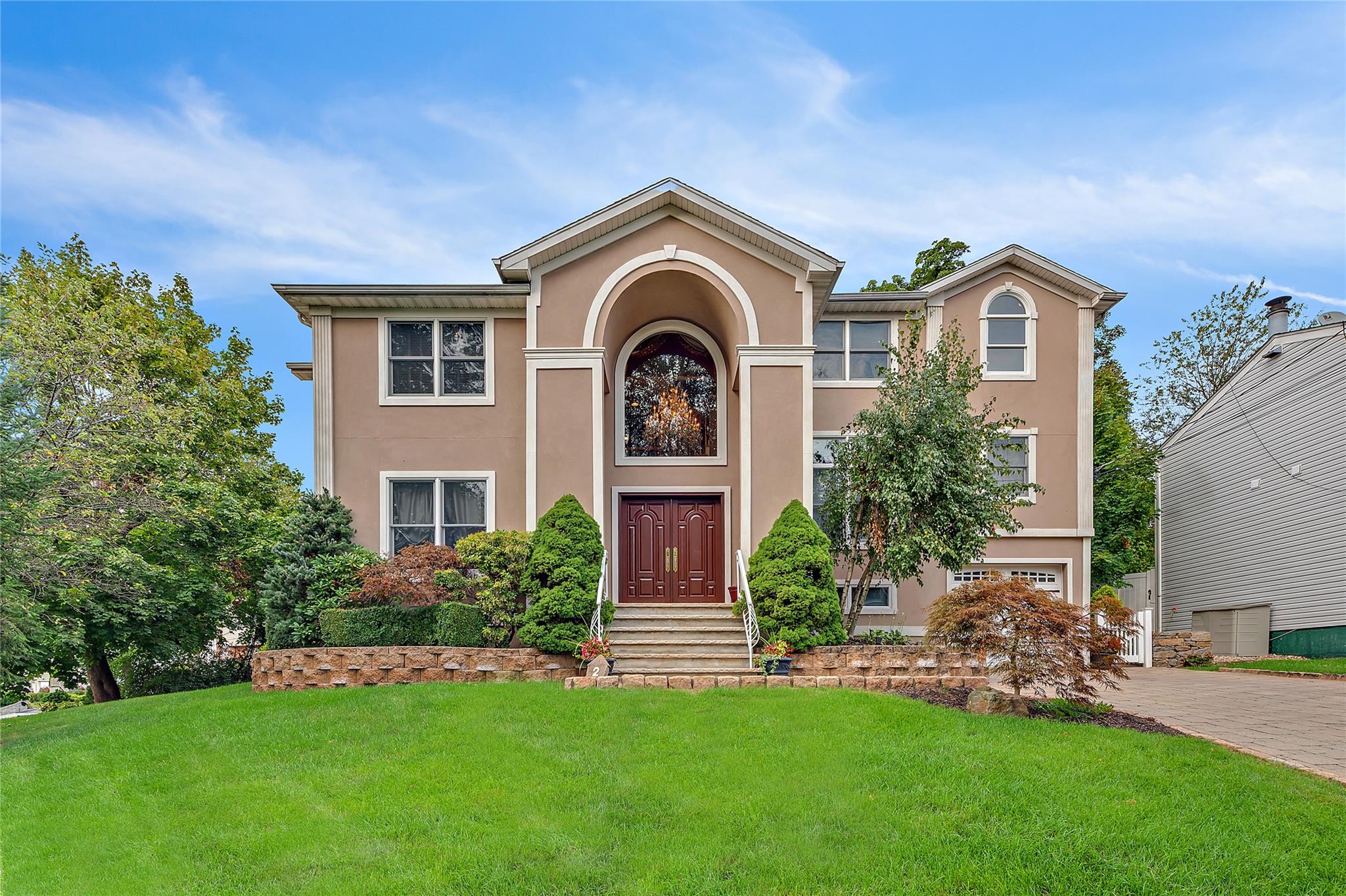 2 Dorchester Drive, Yonkers, NY 10710