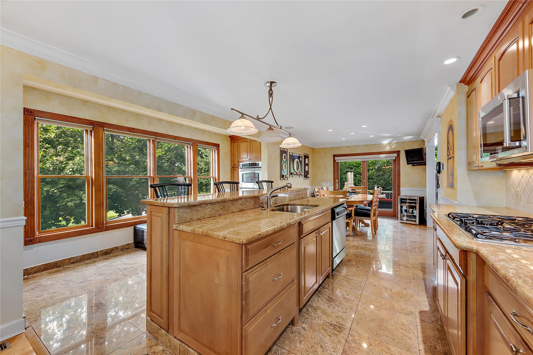 2 Dorchester Drive, Yonkers, NY 10710