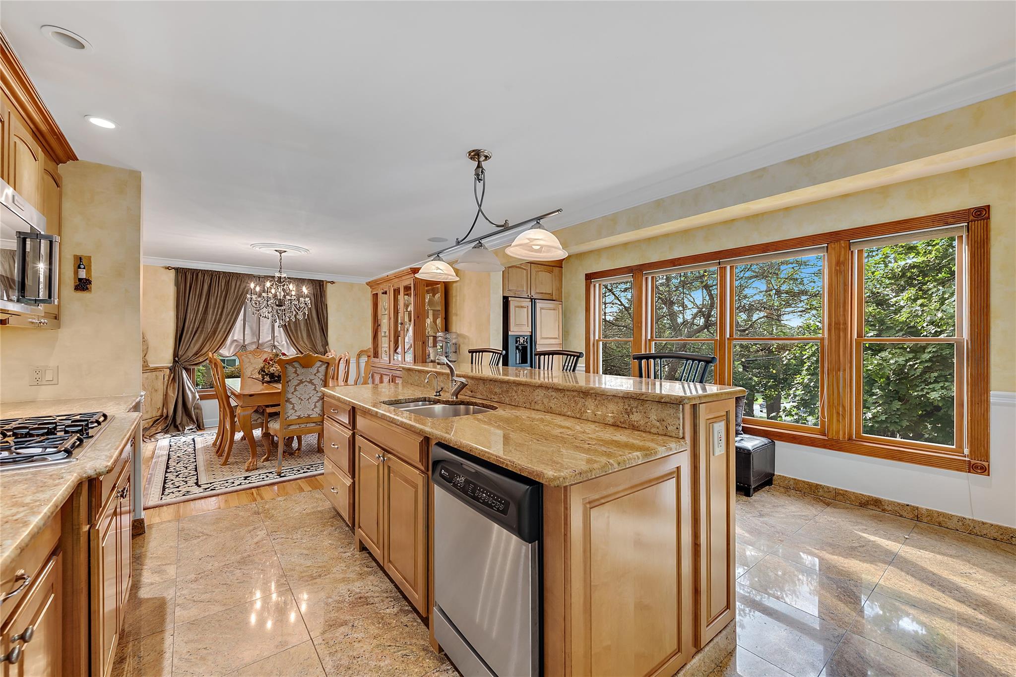 2 Dorchester Drive, Yonkers, NY 10710