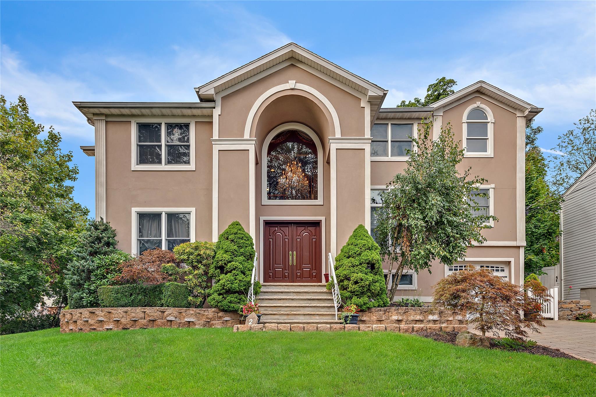 2 Dorchester Drive, Yonkers, NY 10710