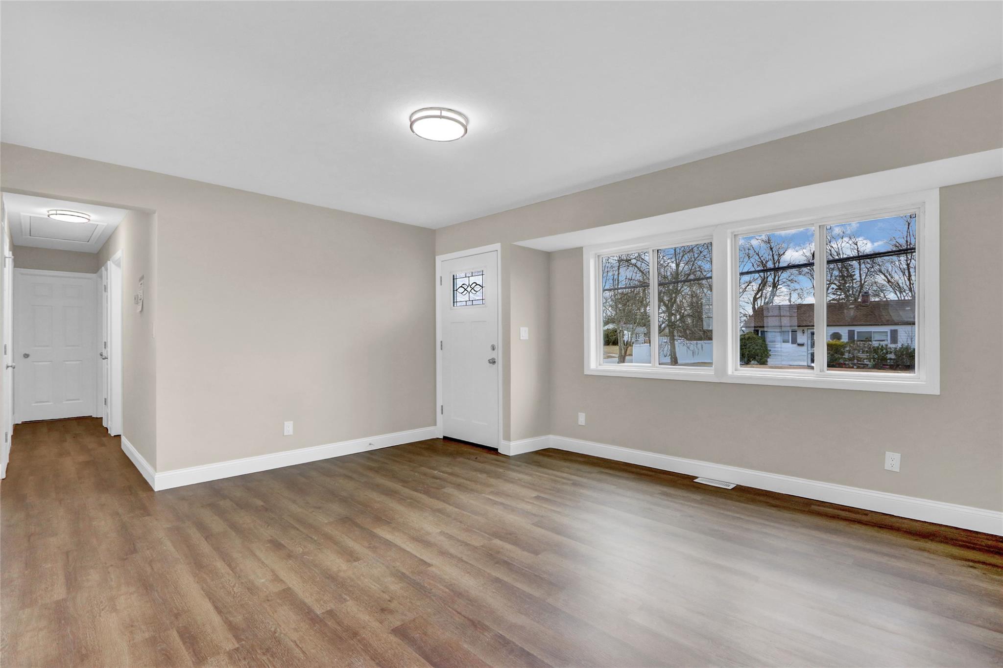 2203 Knickerbocker Avenue, Medford, NY 11763
