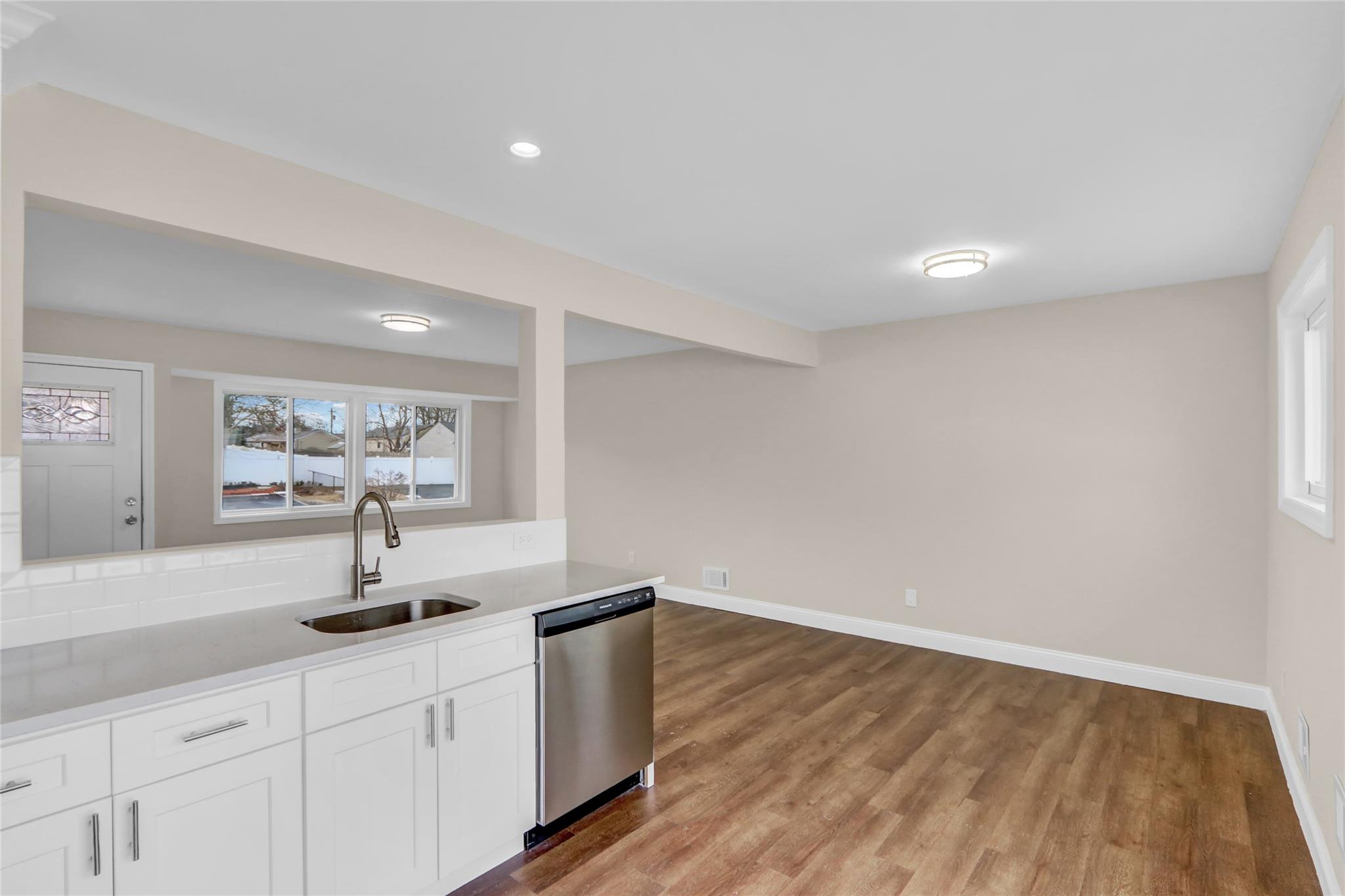 2203 Knickerbocker Avenue, Medford, NY 11763