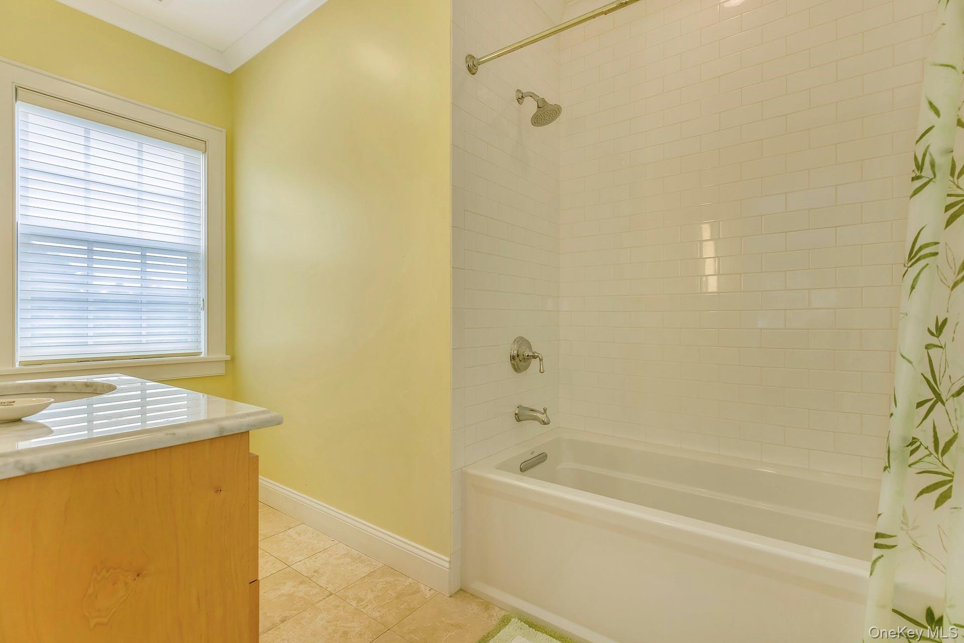 590 Soundview Av Ext, Southold, NY 11971