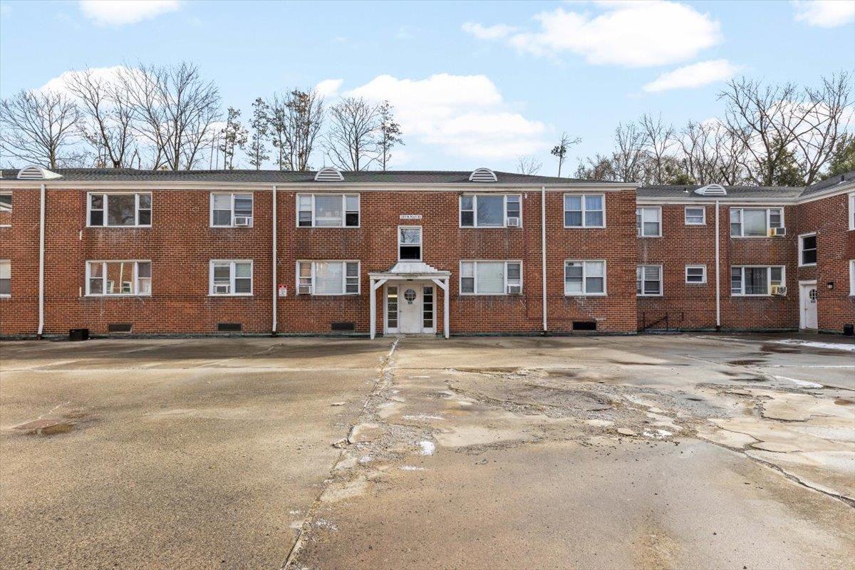 205 W Post Road # 1L, White Plains, NY 10606