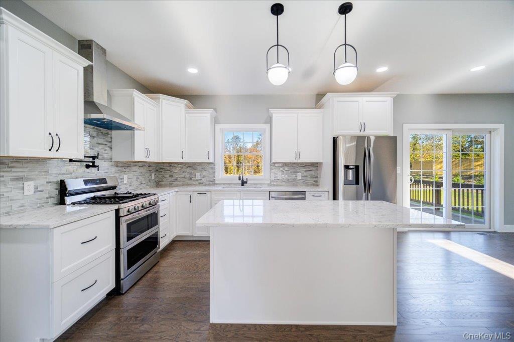 83 Bible Camp Road, Bloomingburg, NY 12721