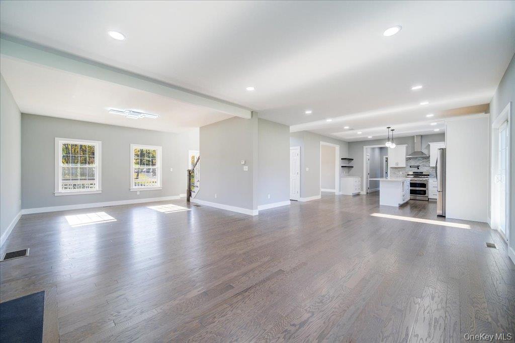 83 Bible Camp Road, Bloomingburg, NY 12721