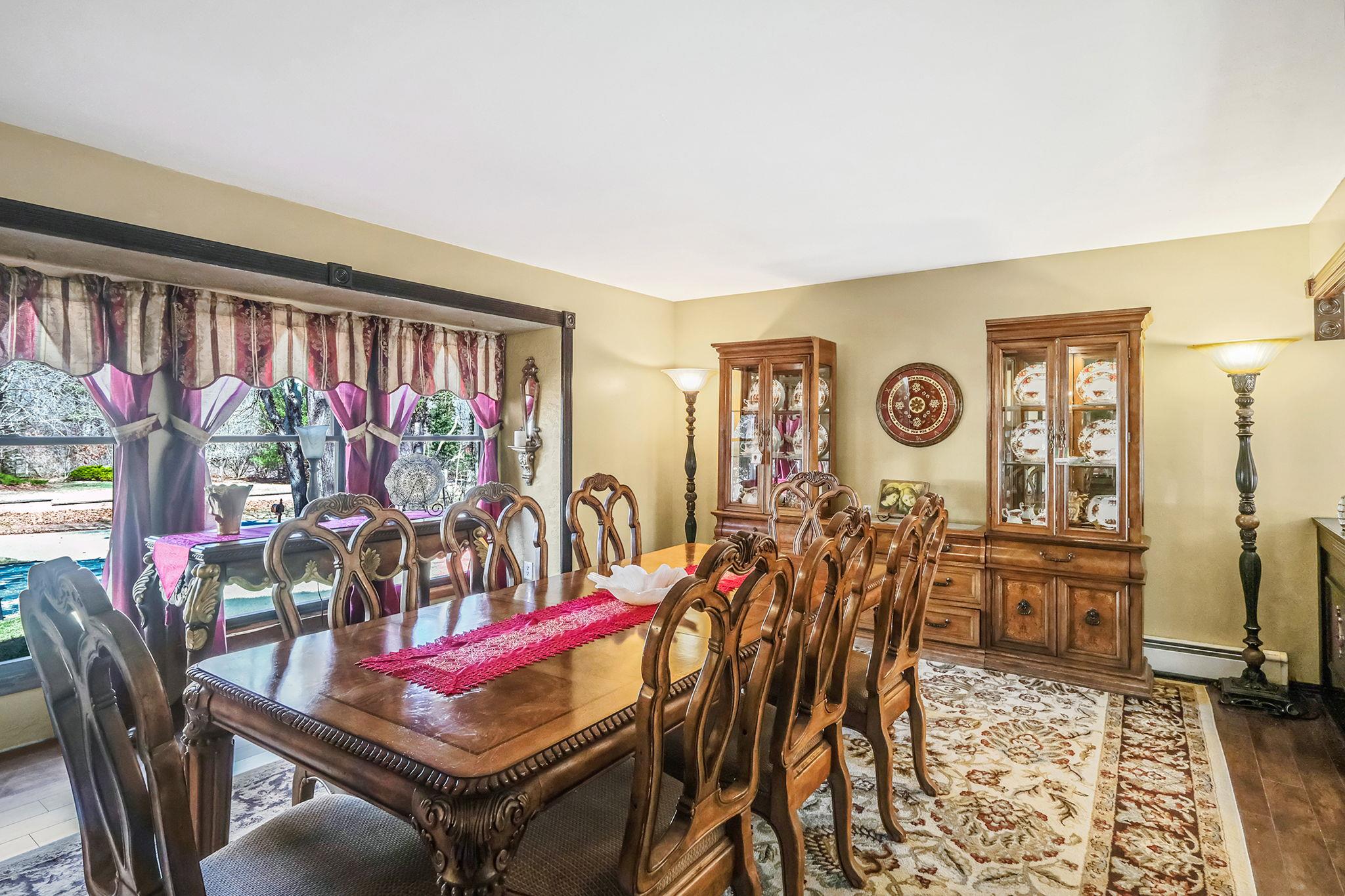 2 Linda Lane, Manorville, NY 11949