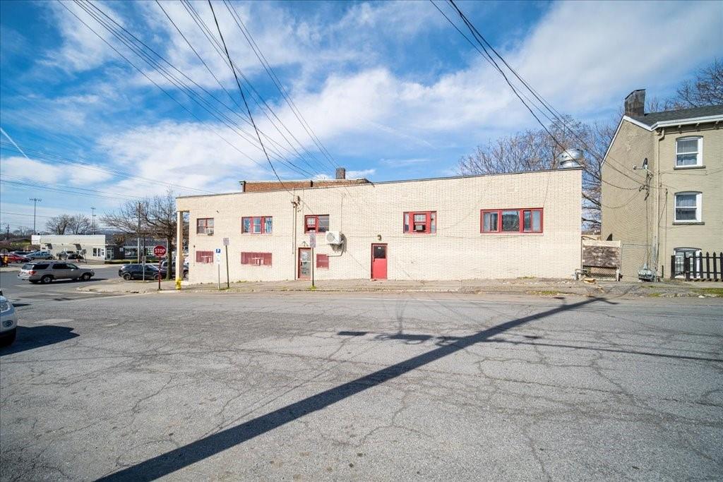 346 Broadway, Newburgh, NY 12550