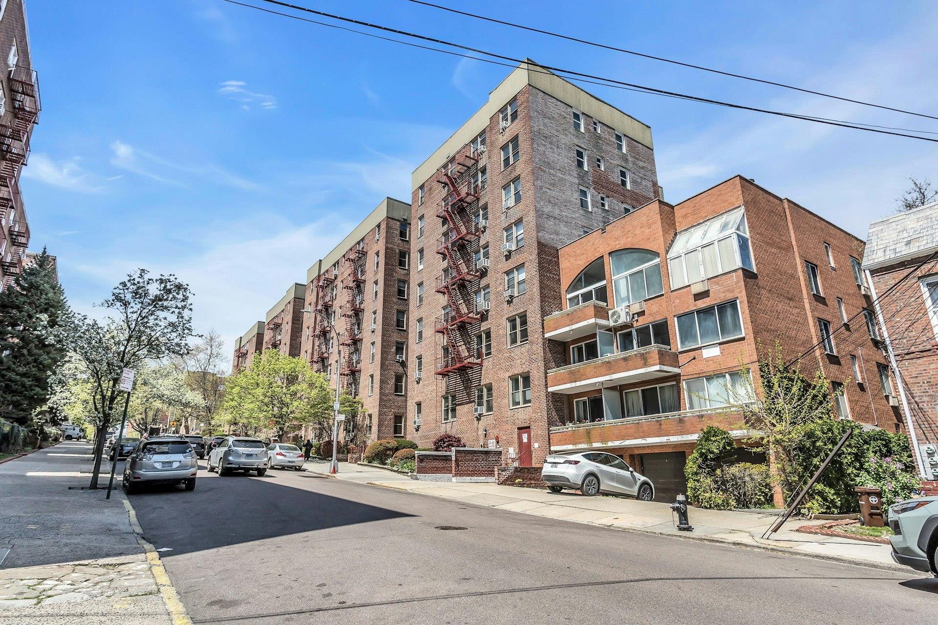 67-25 Clyde Street # 1G, Forest Hills, NY 11375
