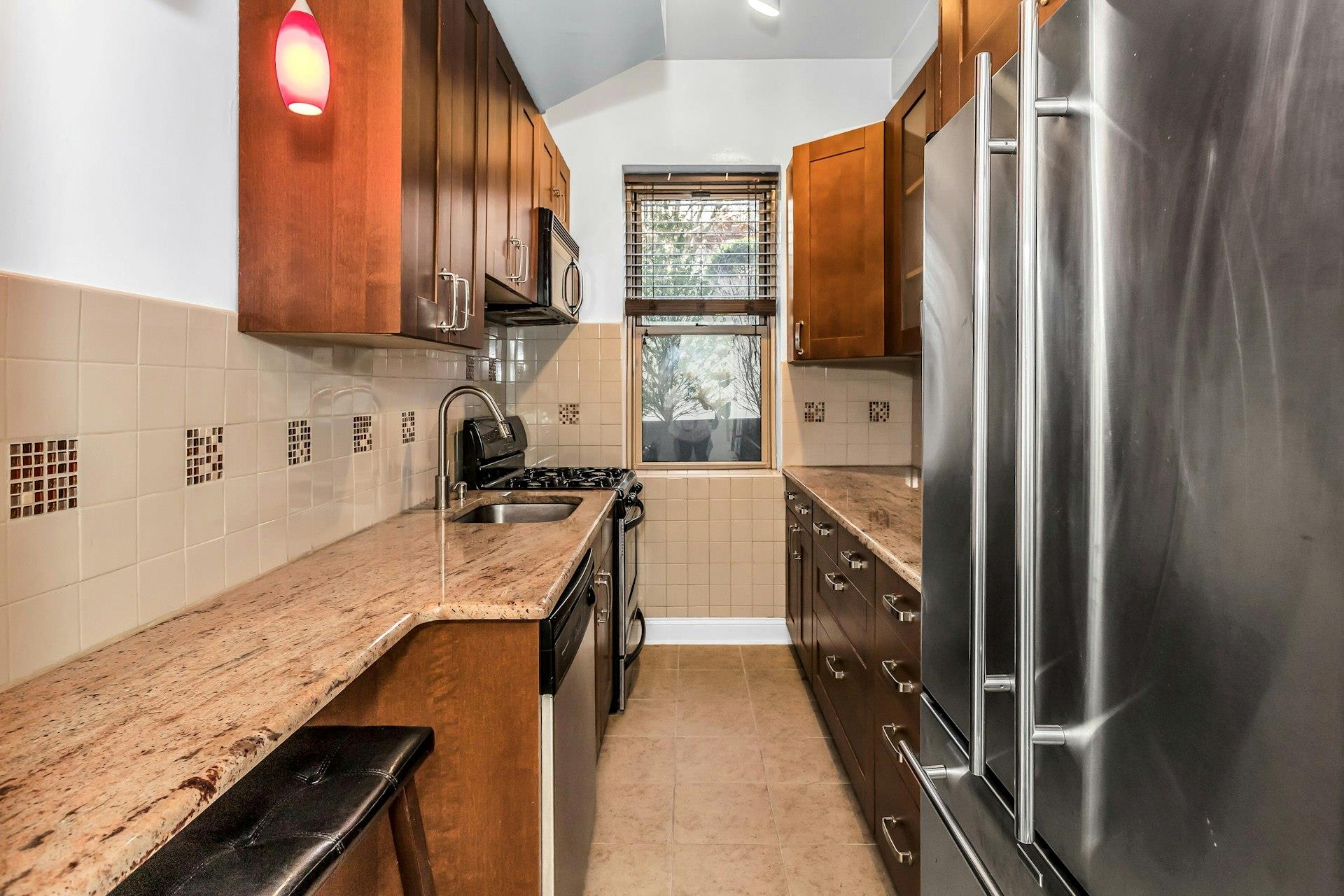 67-25 Clyde Street # 1G, Forest Hills, NY 11375