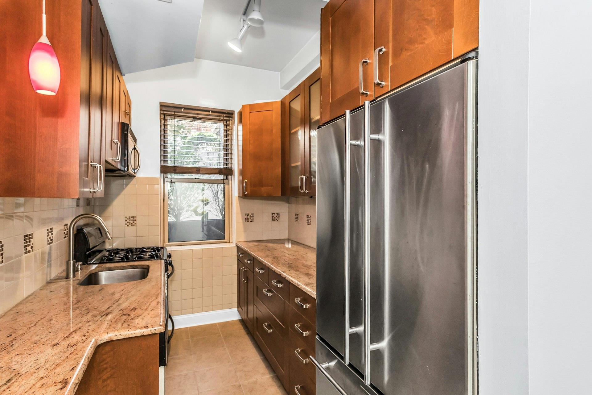 67-25 Clyde Street # 1G, Forest Hills, NY 11375