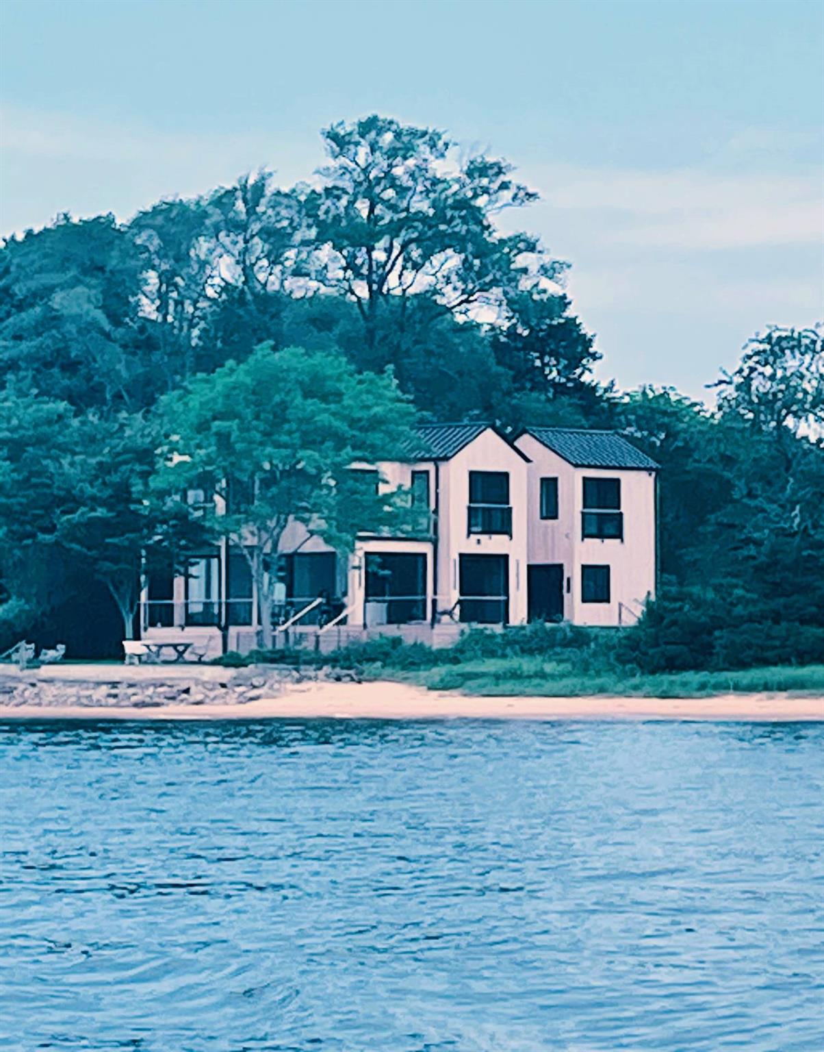 599 Peconic Bay Boulevard, Jamesport, NY 11947