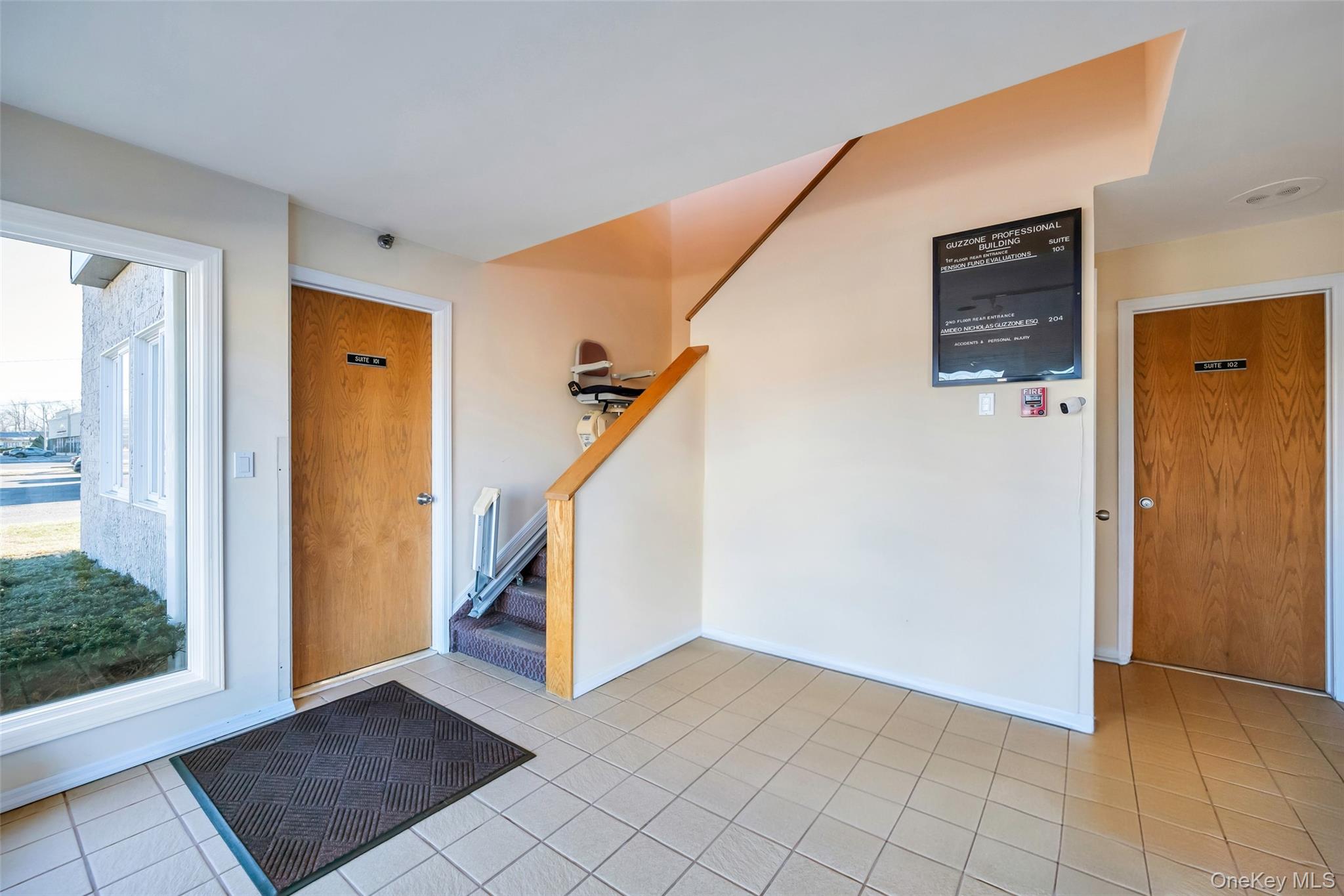 2450 middle country, Centereach, NY 11720