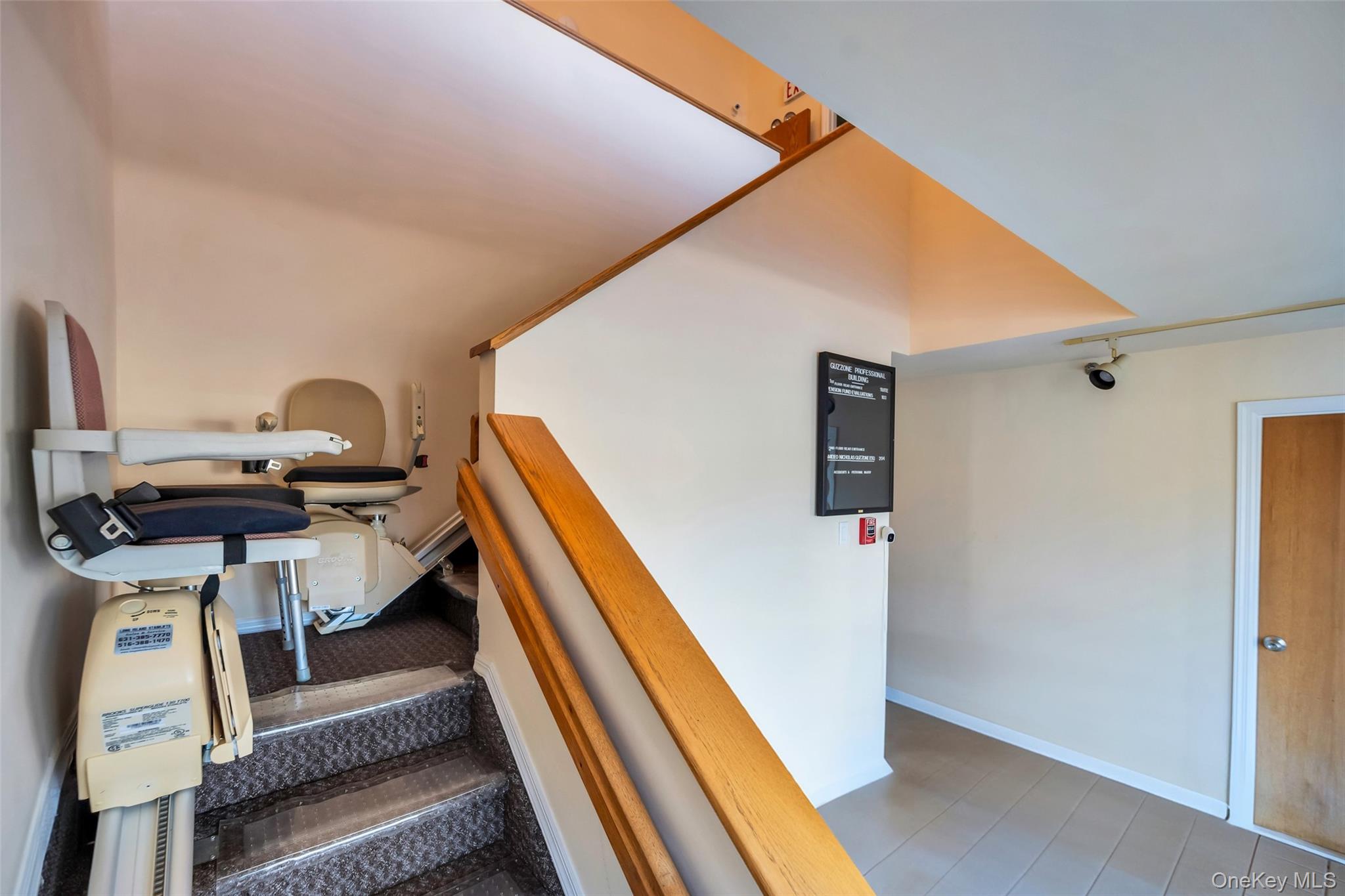 2450 middle country, Centereach, NY 11720