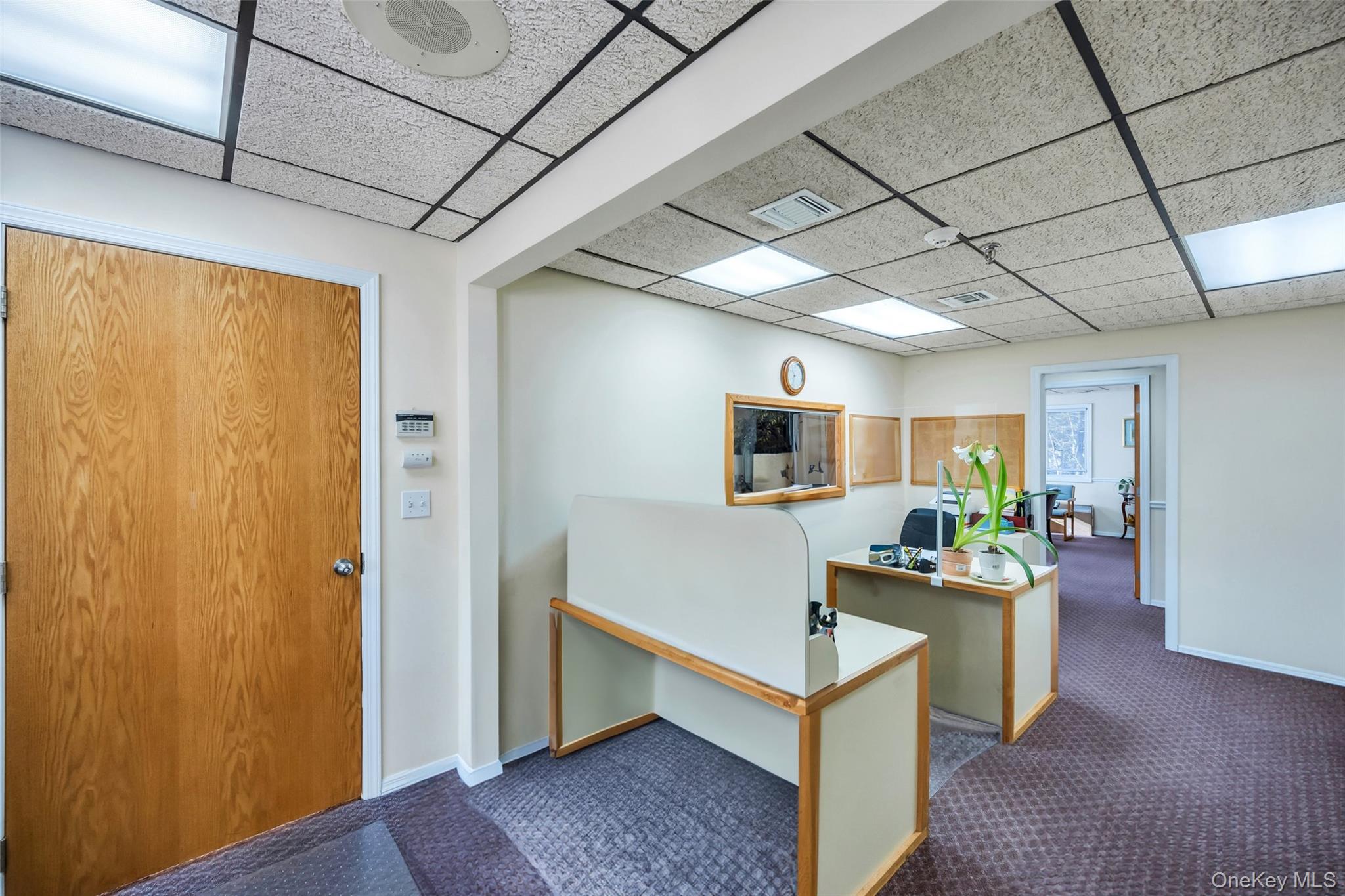 2450 middle country, Centereach, NY 11720