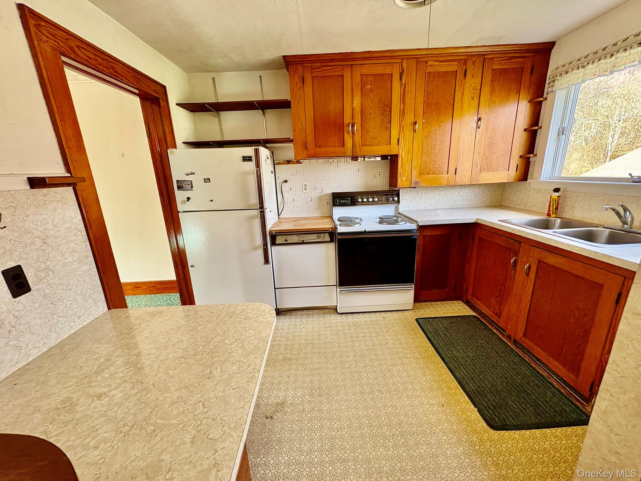 23 Riverside Drive, Roscoe, NY 12776