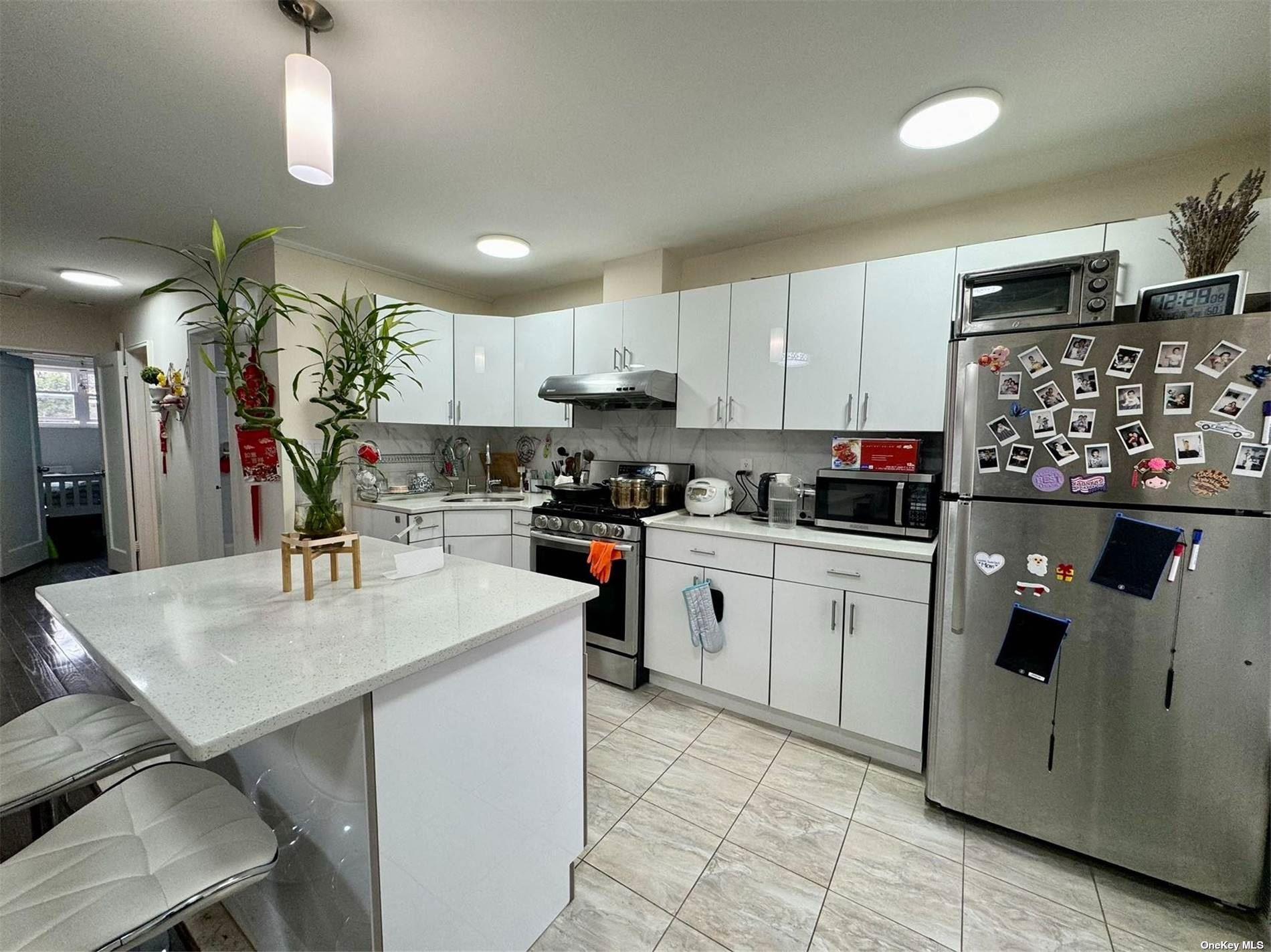 64-28 75th Street, Middle Village, NY 11379